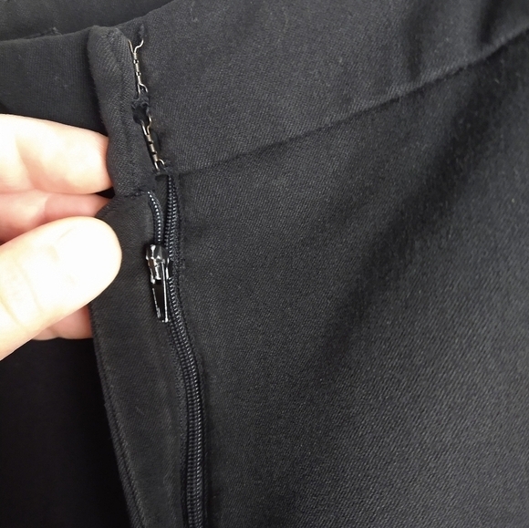 $  Norton McNaughton black clasp zip close stretch dress pants. Size 12 - Picture 6 of 10